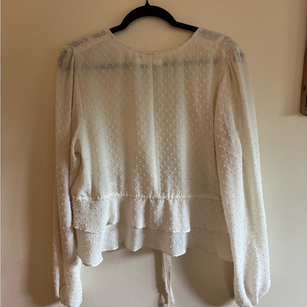 Elegant White Ruffled Blouse - Picture 2 of 4
